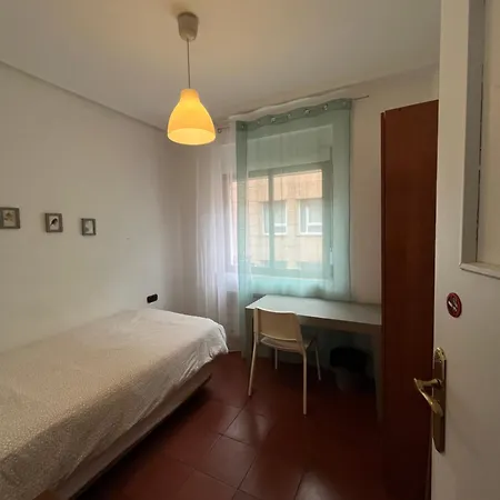Roomin Guest house 2*