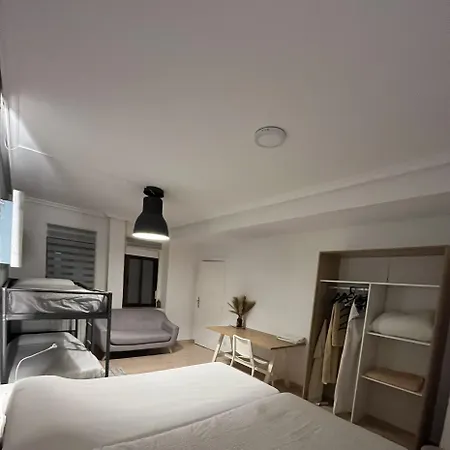 Roomin Гостевой дом 2*