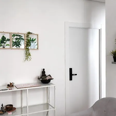 Roomin Guest house 2*
